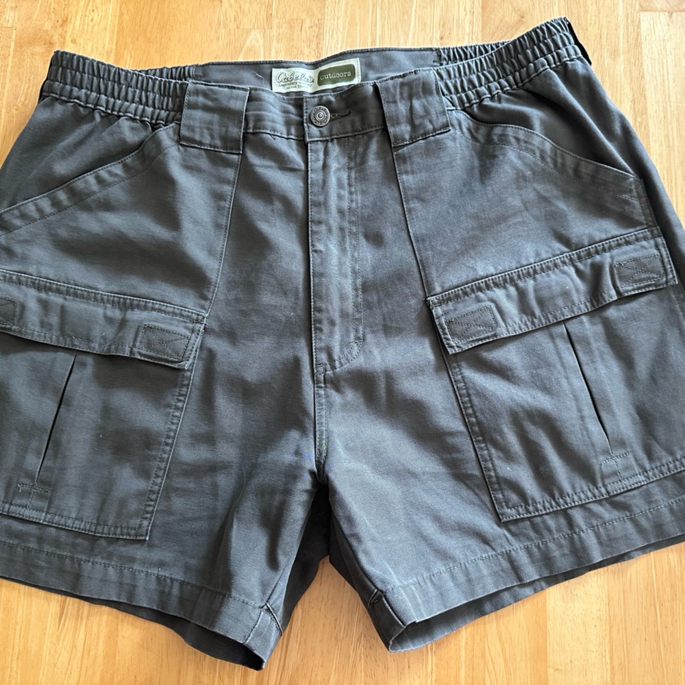 Cabelas Outdoor shorts. Size 38.  ❣️
